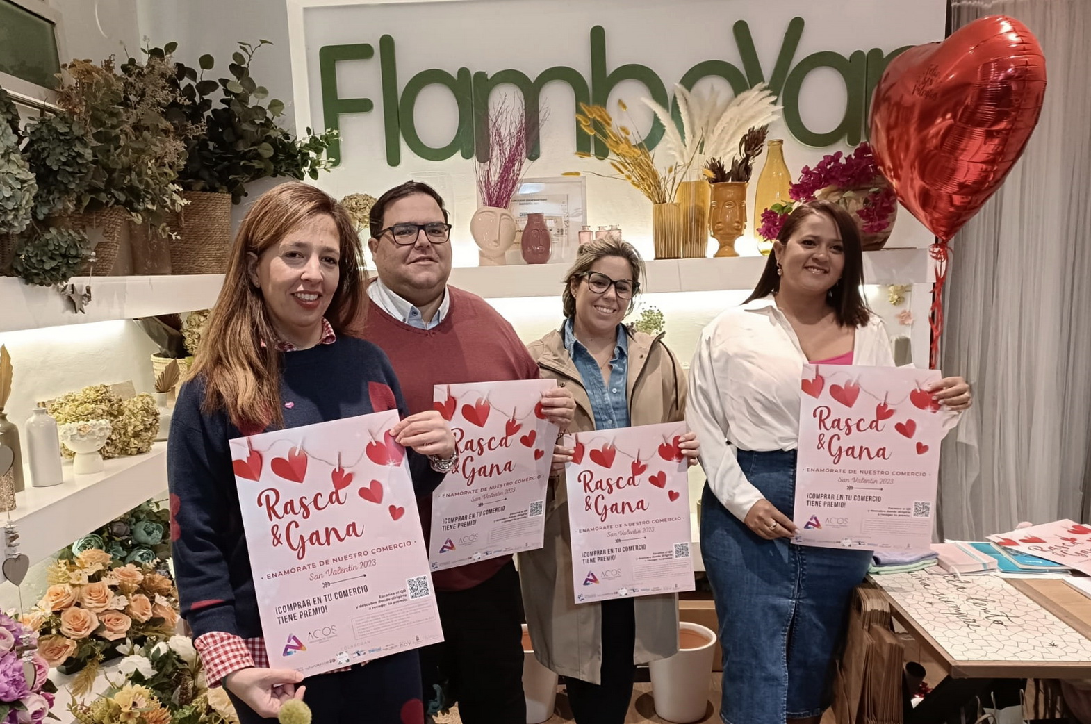 La  Asociacin de  Comerciantes de Almucar reparte  6.000  euros en premios en la campaa promocional de San Valentn